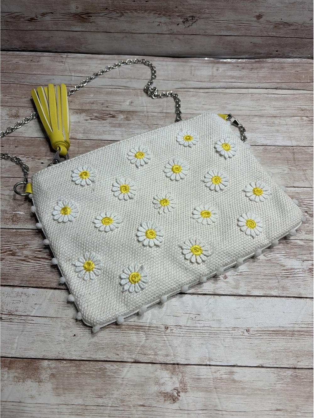 Nila Anthony Daisy Linen Clutch Crossbody Cream Yellow White